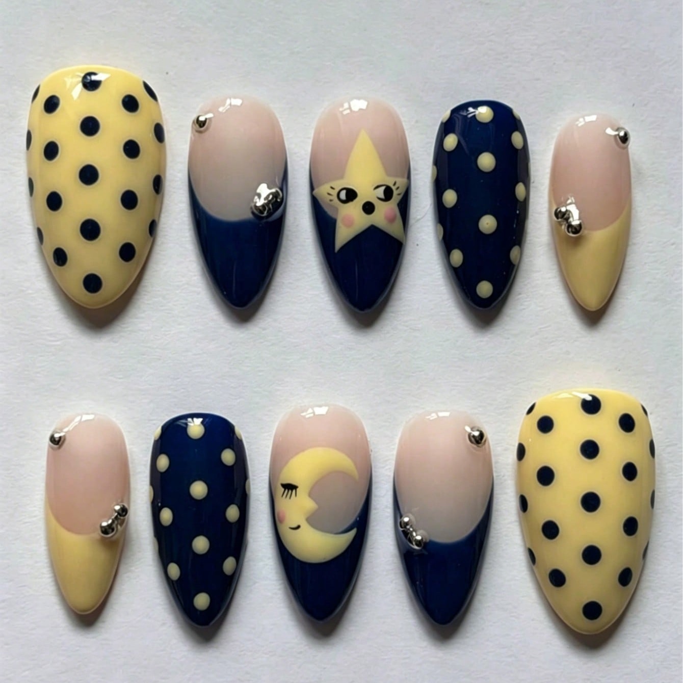 10 Stück Virale Kawaii Stern-M – Nail Art Maroon Bewertung und Preis