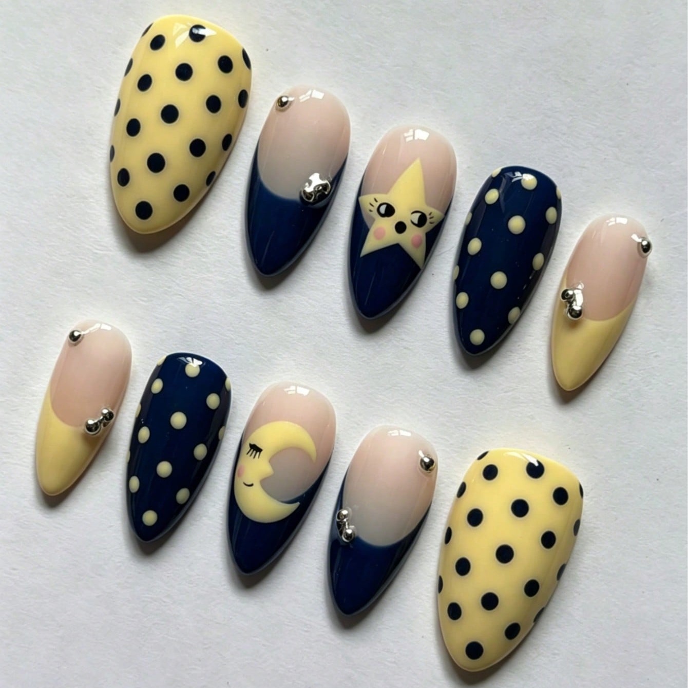 10 Stück Virale Kawaii Stern-M – Nail Art Maroon Bewertung und Preis